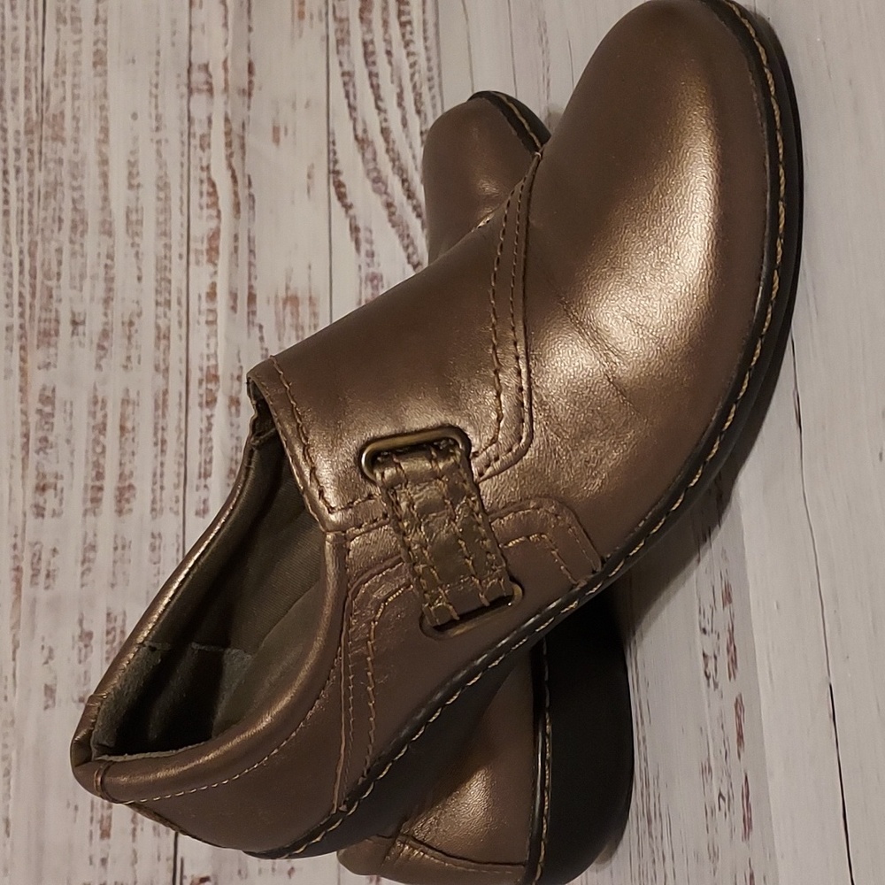 Clark's leather metallic slip-on loafers sz 8 1/2M
